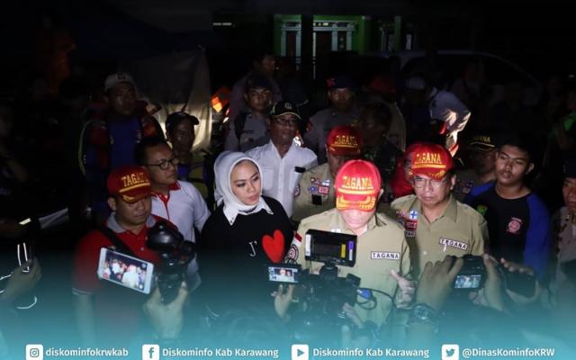 Jalan Cilamaya Cikalong Rusak Kang Jimmy Minta Perbaikan Jalan Cilamaya Cikalong Rusak Kang Jimmy Minta Perbaikan
